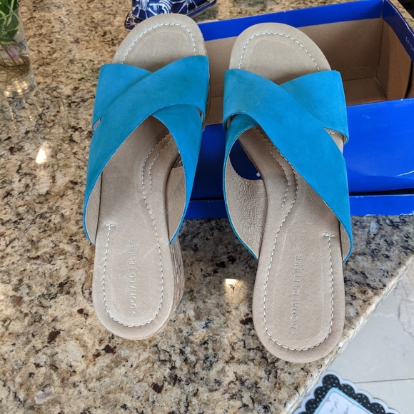 Donald J Pliner Women's Syna Sandals - Picture 2 of 16